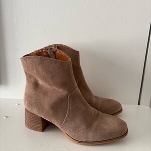 Lucky Brand Taupe Suede Heeled Leather Boots